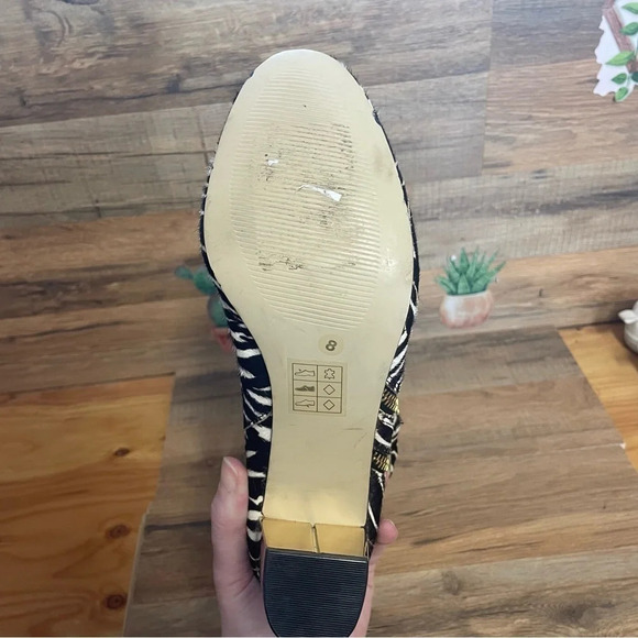 Dolce Vita Nimbus Calf Hair Bootie Black White Women Sz 8 gold heel - Picture 8 of 11